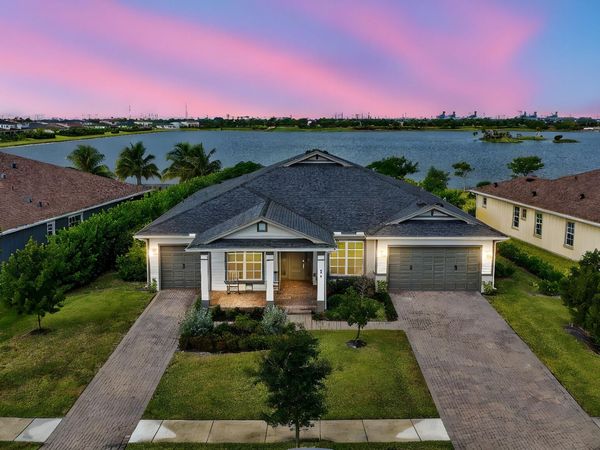 799 Hookline Circle, Loxahatchee, FL 33470