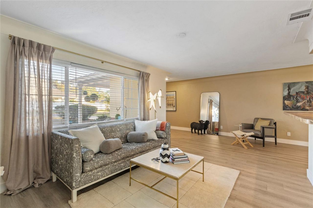 226 75th Street N, Saint Petersburg, FL 33710 Photo