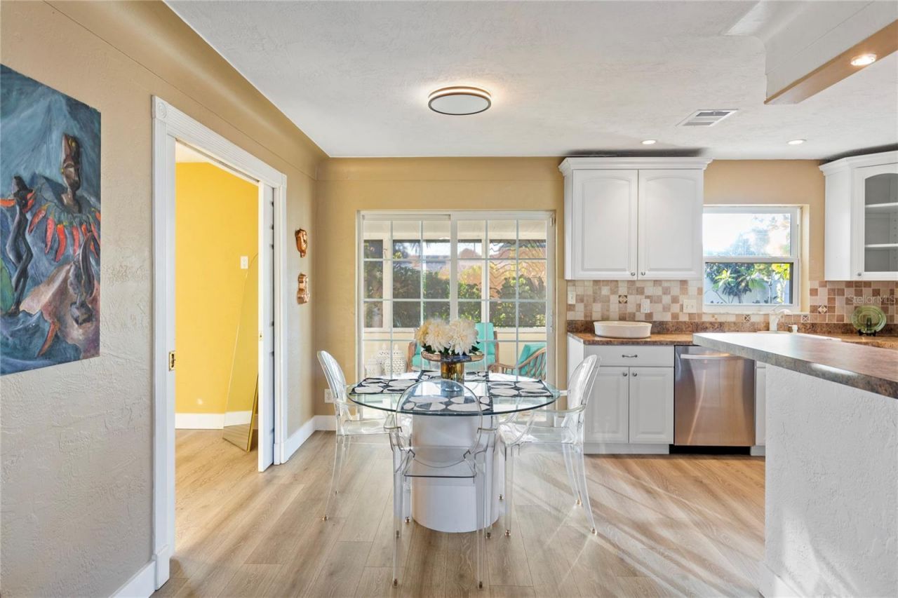 226 75th Street N, Saint Petersburg, FL 33710 Photo