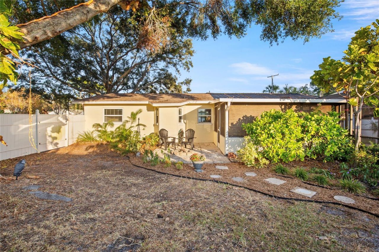 226 75th Street N, Saint Petersburg, FL 33710 Photo