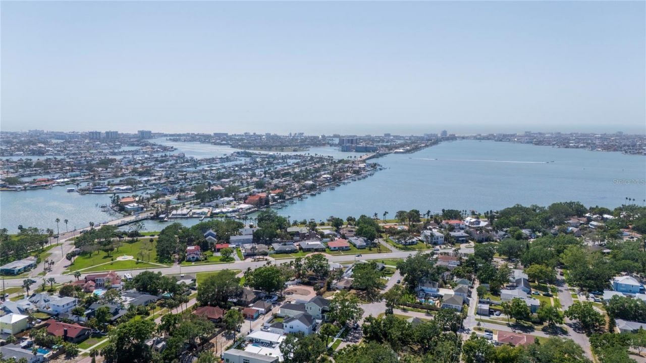 226 75th Street N, Saint Petersburg, FL 33710 Photo