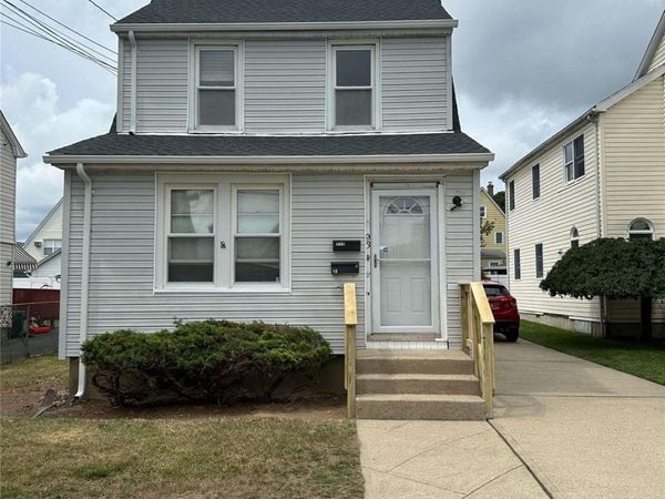 93 Lehigh Street, Williston Park, NY 11596