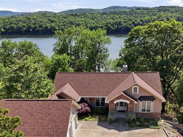 21 White River Lane, Holiday Island, AR 72631