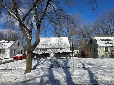 486 Fildew Avenue, Pontiac, MI 48341