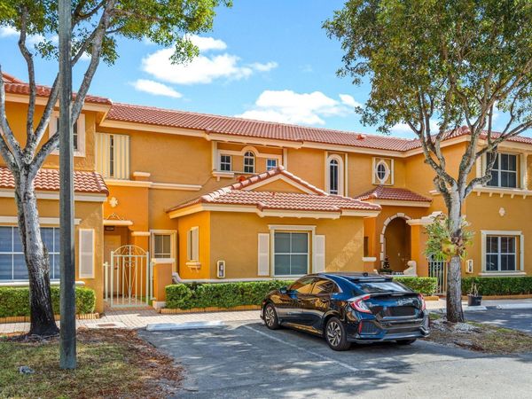 8520 NW 139th Terrace, Unit 1602, Miami Lakes, FL 33016