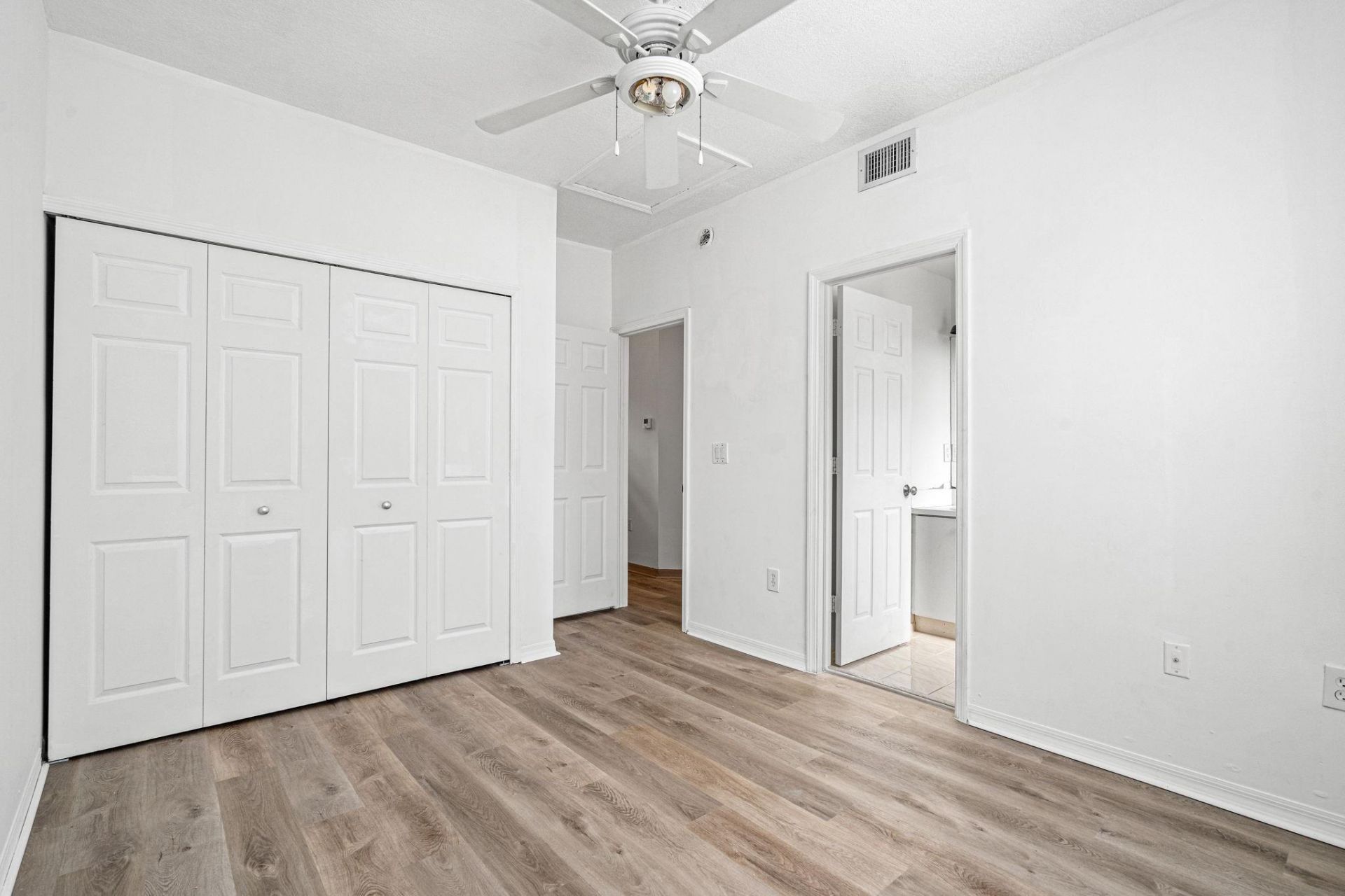 8520 NW 139th Terrace, Unit 1602, Miami Lakes, FL 33016 Photo