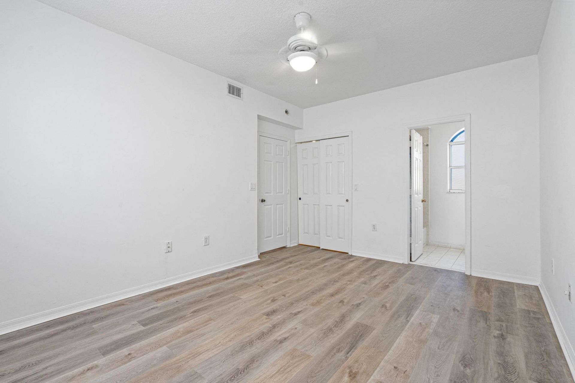 8520 NW 139th Terrace, Unit 1602, Miami Lakes, FL 33016 Photo