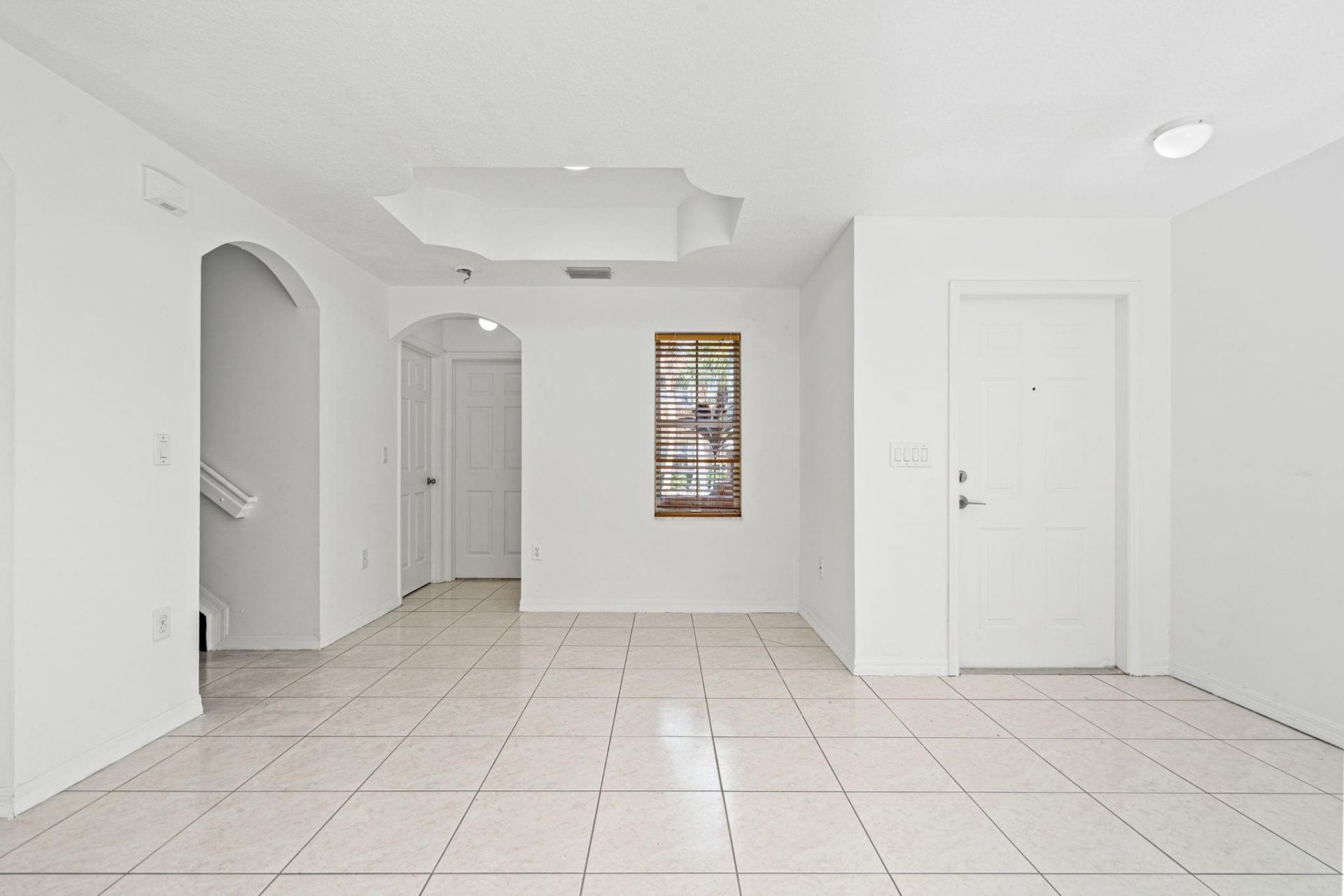 8520 NW 139th Terrace, Unit 1602, Miami Lakes, FL 33016 Photo
