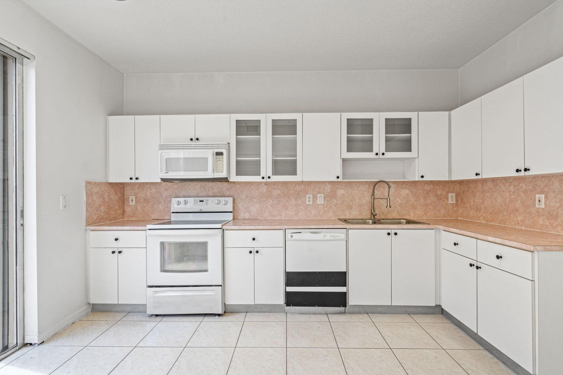 8520 NW 139th Terrace, Unit 1602, Miami Lakes, FL 33016 Photo