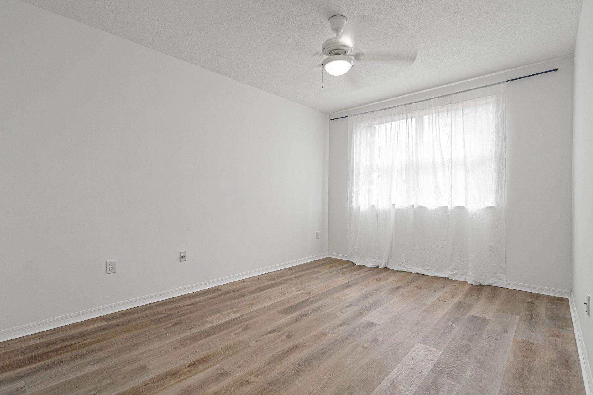 8520 NW 139th Terrace, Unit 1602, Miami Lakes, FL 33016 Photo