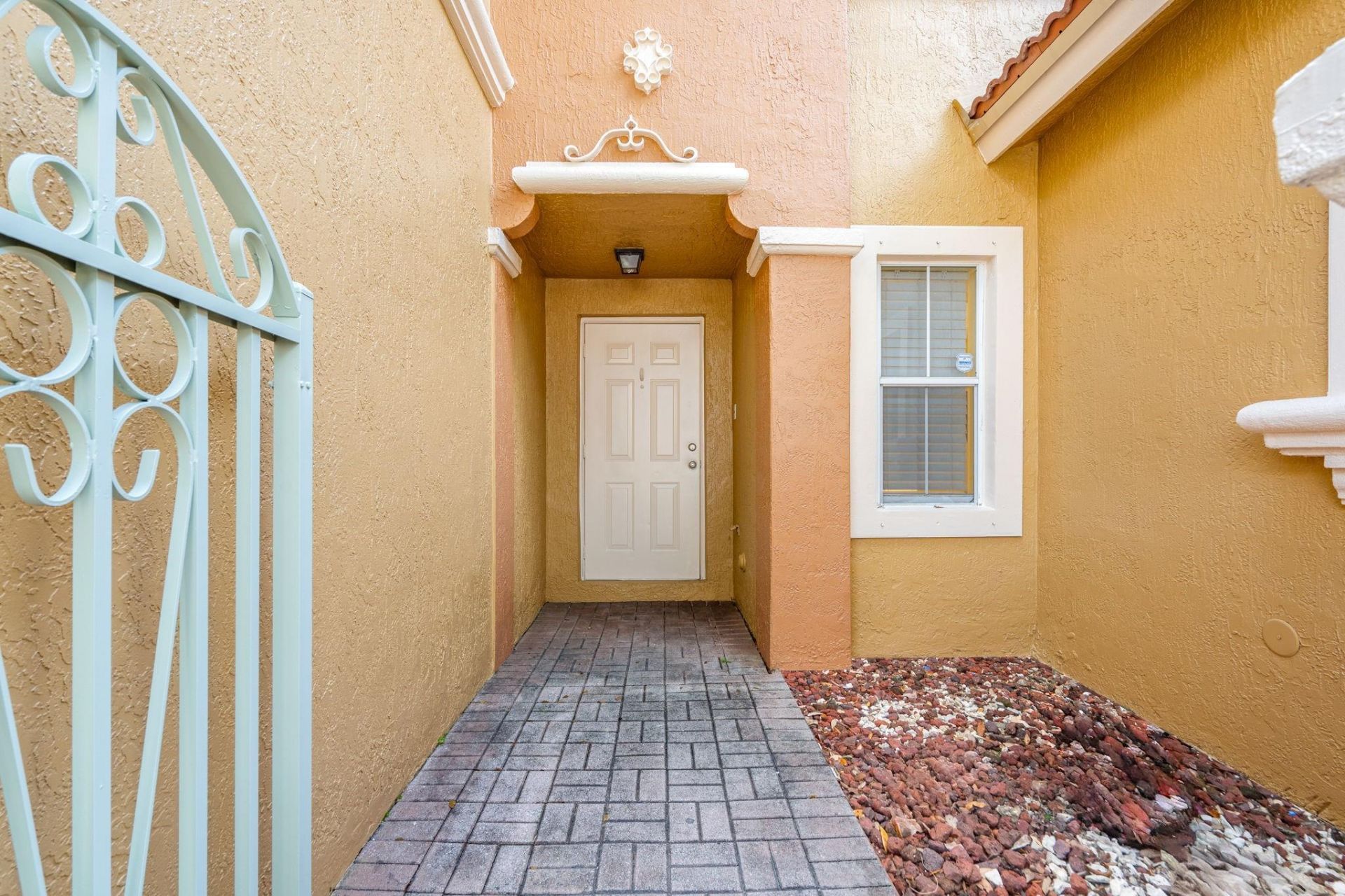 8520 NW 139th Terrace, Unit 1602, Miami Lakes, FL 33016 Photo