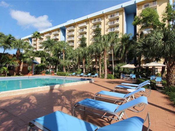 4550 NW 9th St, Unit 604E, Miami, FL 33126