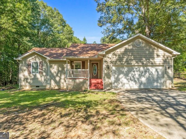 125 Pinewood Drive, Senoia, GA 30276