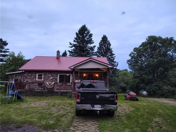 6901 Zett Road, Loretta, WI 54896