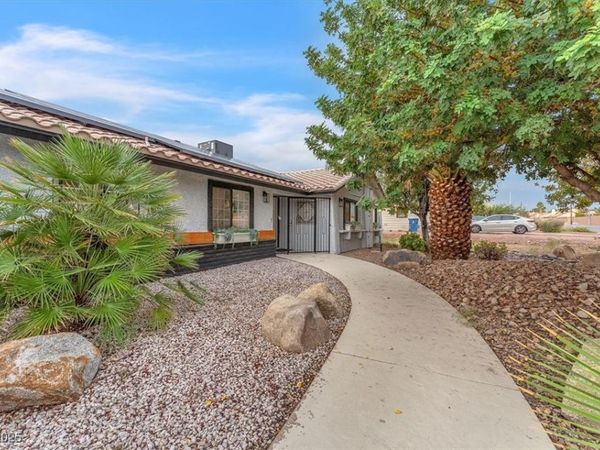 7830 Spencer Street, Las Vegas, NV 89123