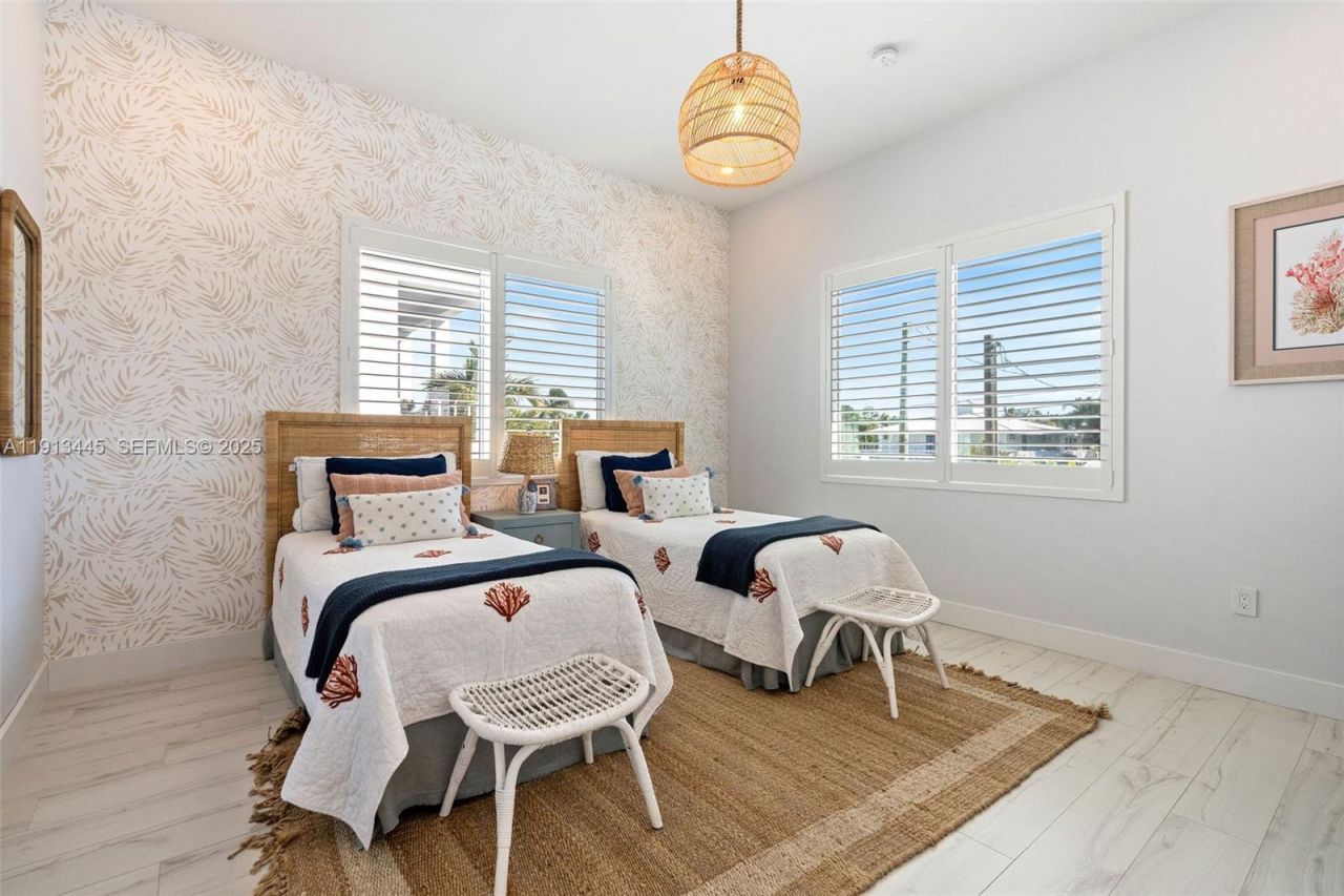 16745 Tamarind Rd, Sugarloaf, FL 33042 Photo