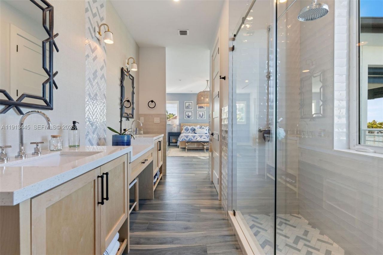 16745 Tamarind Rd, Sugarloaf, FL 33042 Photo