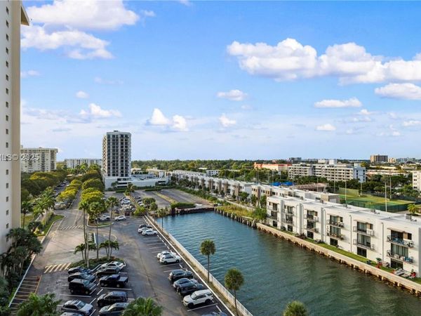 11111 Biscayne Blvd, Unit 9H, Miami, FL 33181