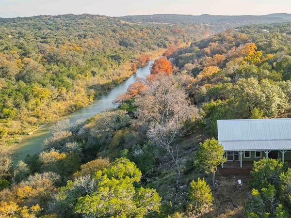 8507 Hammett's Crossing, Round Mountain, TX 78663