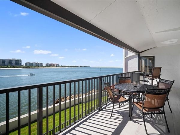 523 La Peninsula BLVD, Unit 523, NAPLES, FL 34113