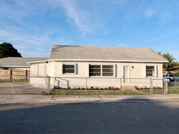 601 N B Street, Lake Worth Beach, FL 33460