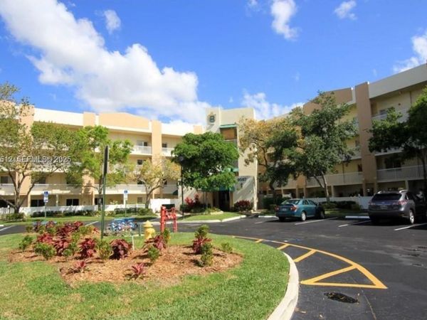 9587 Weldon Cir, Unit B203, Tamarac, FL 33321