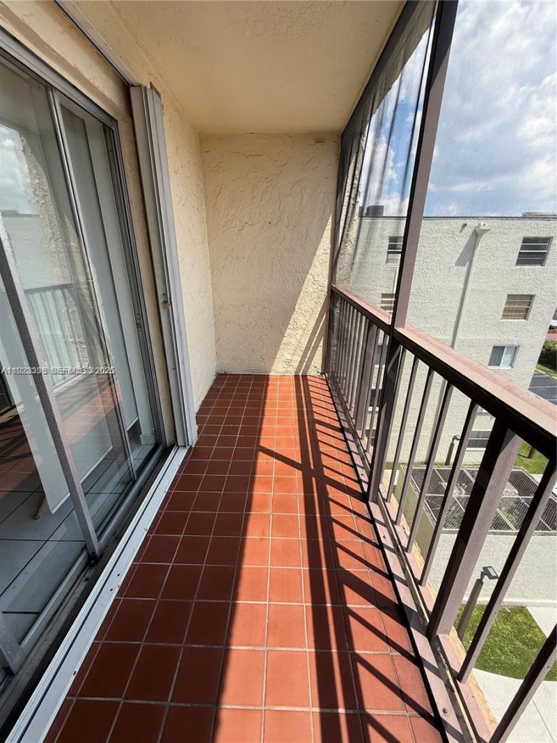 14250 SW 62nd, Unit 524, Miami, FL 33183 Photo
