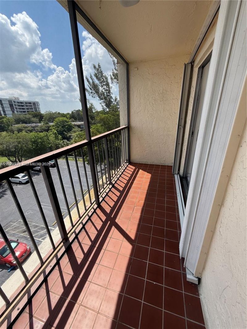 14250 SW 62nd, Unit 524, Miami, FL 33183 Photo