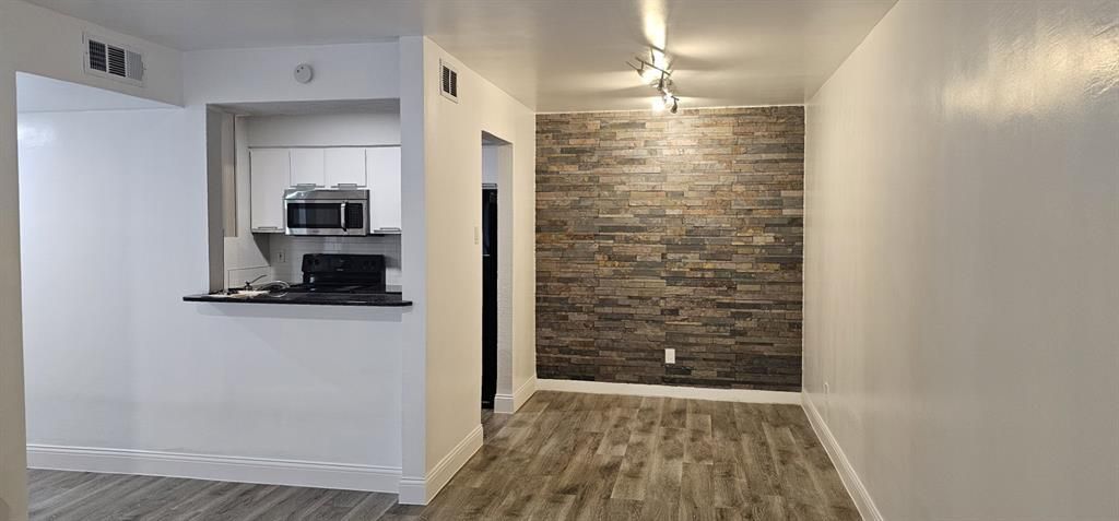 4845 Cedar Springs Road, Unit 167, Dallas, TX 75219 Main Photo
