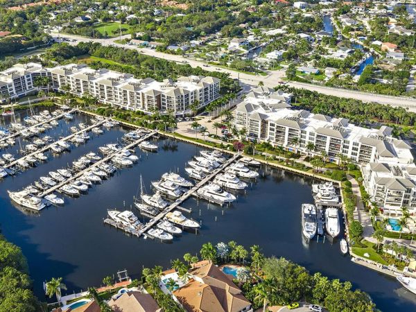 2700 Donald Ross Road, Unit 306, Palm Beach Gardens, FL 33410