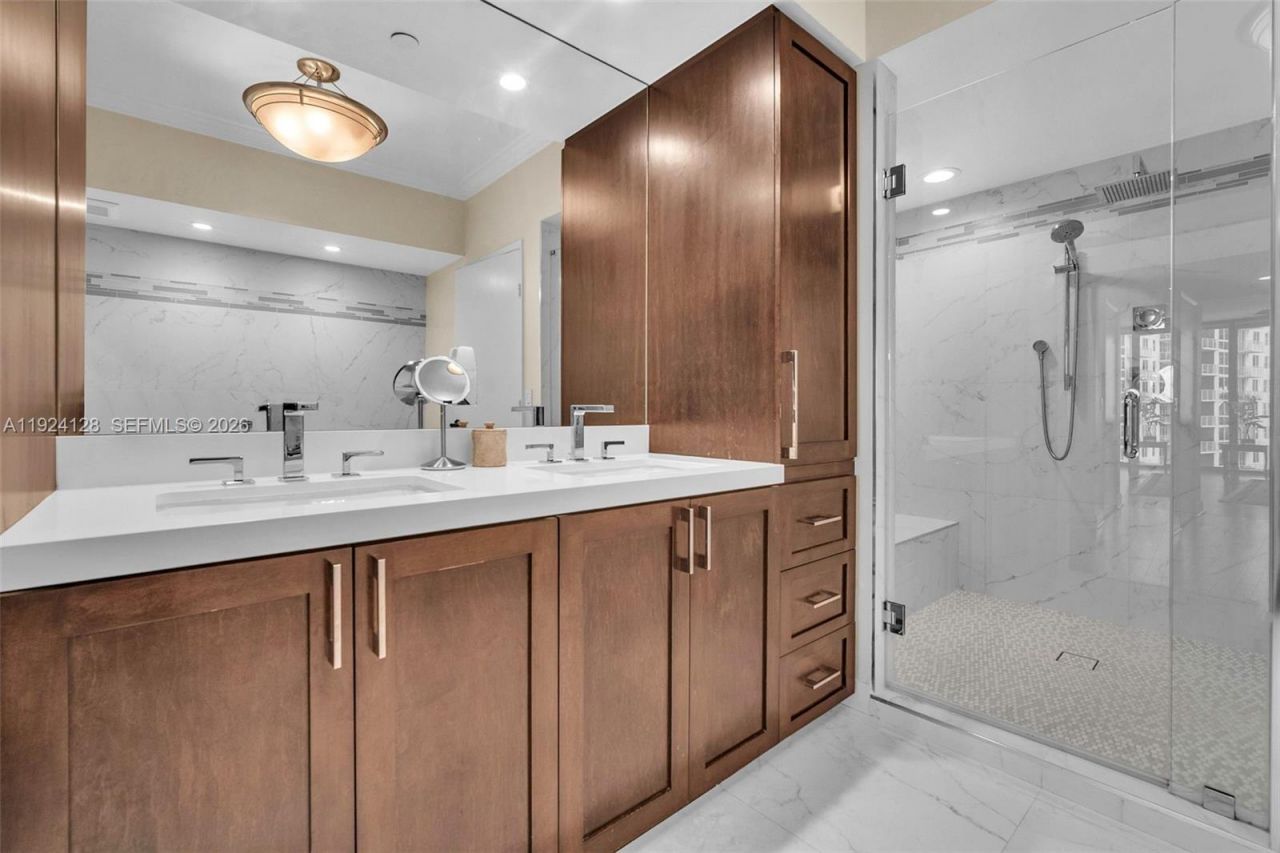 333 Las Olas Way, Unit 1705, Fort Lauderdale, FL 33301 Photo