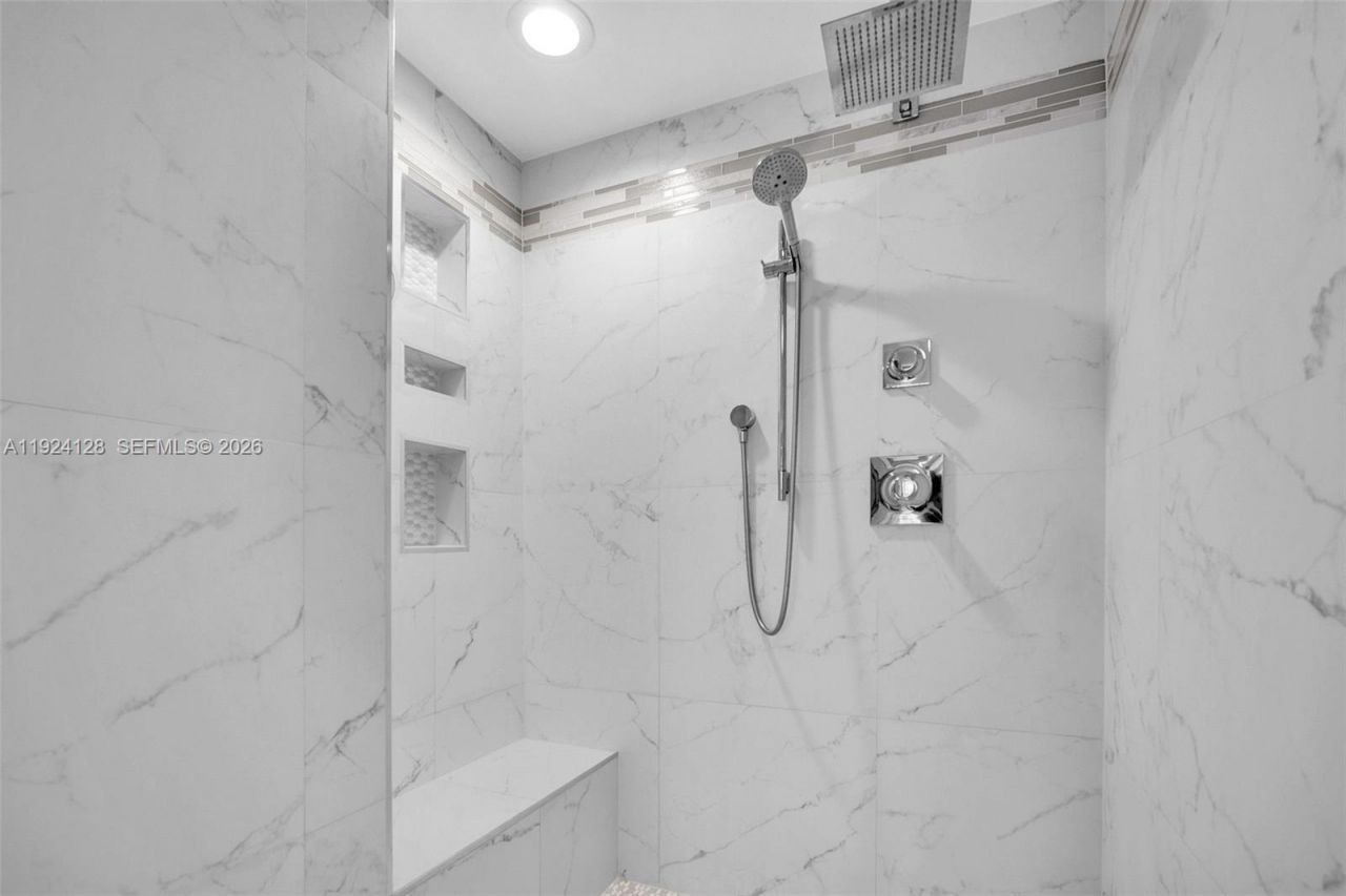 333 Las Olas Way, Unit 1705, Fort Lauderdale, FL 33301 Photo