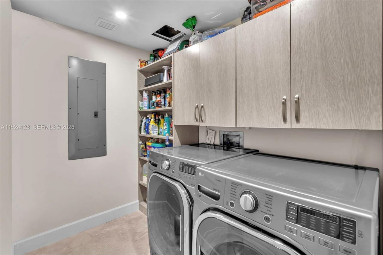 333 Las Olas Way, Unit 1705, Fort Lauderdale, FL 33301 Photo