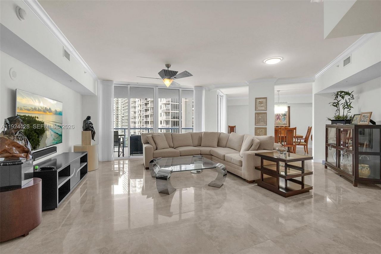 333 Las Olas Way, Unit 1705, Fort Lauderdale, FL 33301 Photo