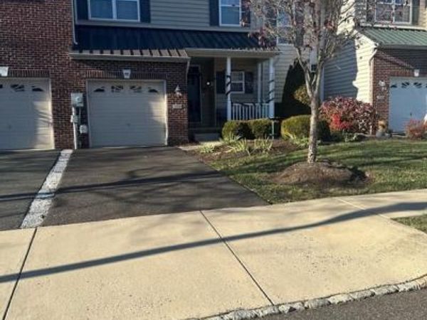 1034 ROSEMONT TERRACE, PENNSBURG, PA 18073