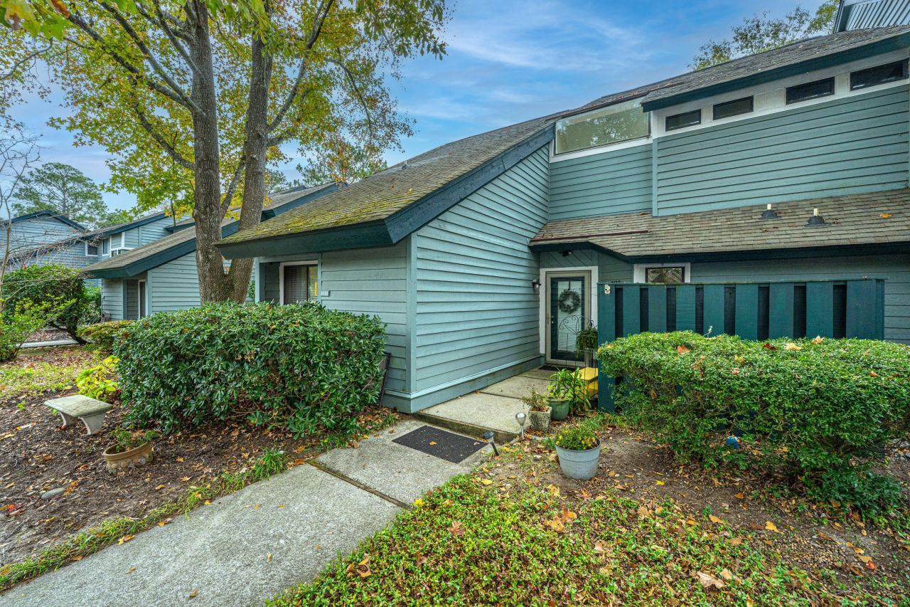 1133 Hidden Cove Drive Mount Pleasant, SC 29464
