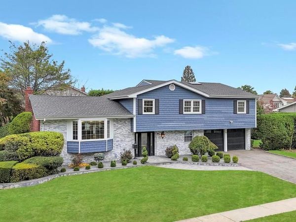 90 Rockland Drive, Jericho, NY 11753