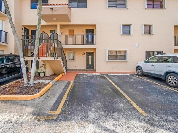 5530 W 26th Ct, Unit 102, Hialeah, FL 33016