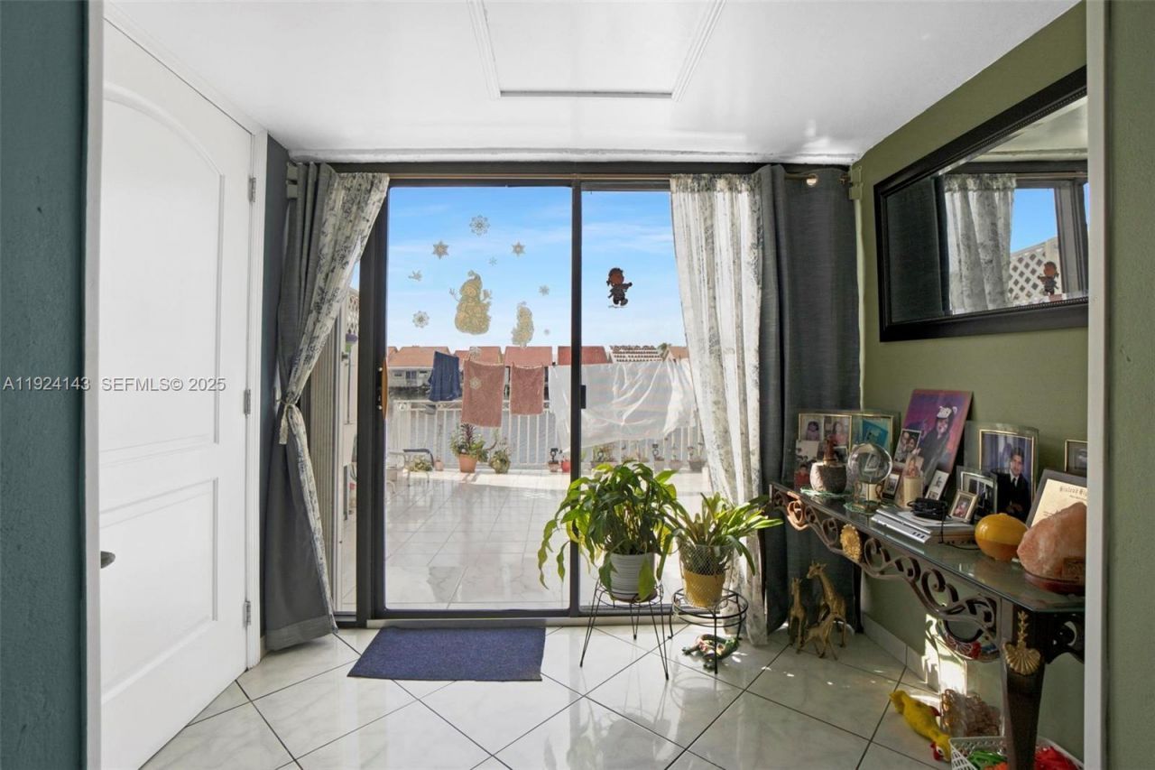 5530 W 26th Ct, Unit 102, Hialeah, FL 33016 Photo