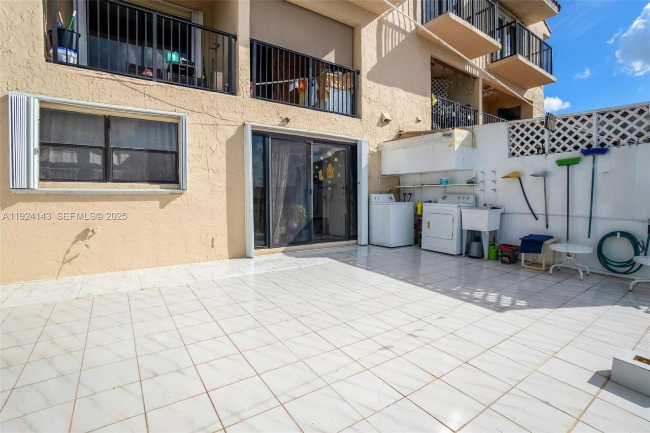 5530 W 26th Ct, Unit 102, Hialeah, FL 33016 Photo