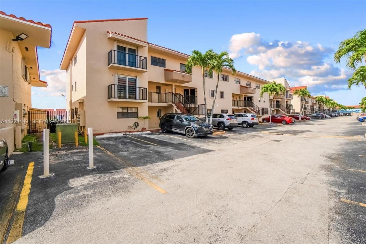 5530 W 26th Ct, Unit 102, Hialeah, FL 33016 Photo