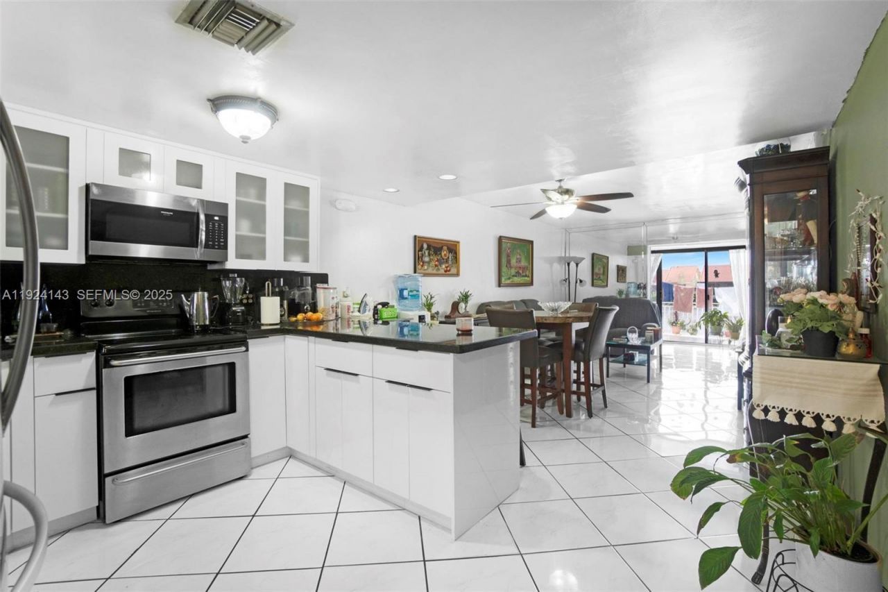 5530 W 26th Ct, Unit 102, Hialeah, FL 33016 Photo