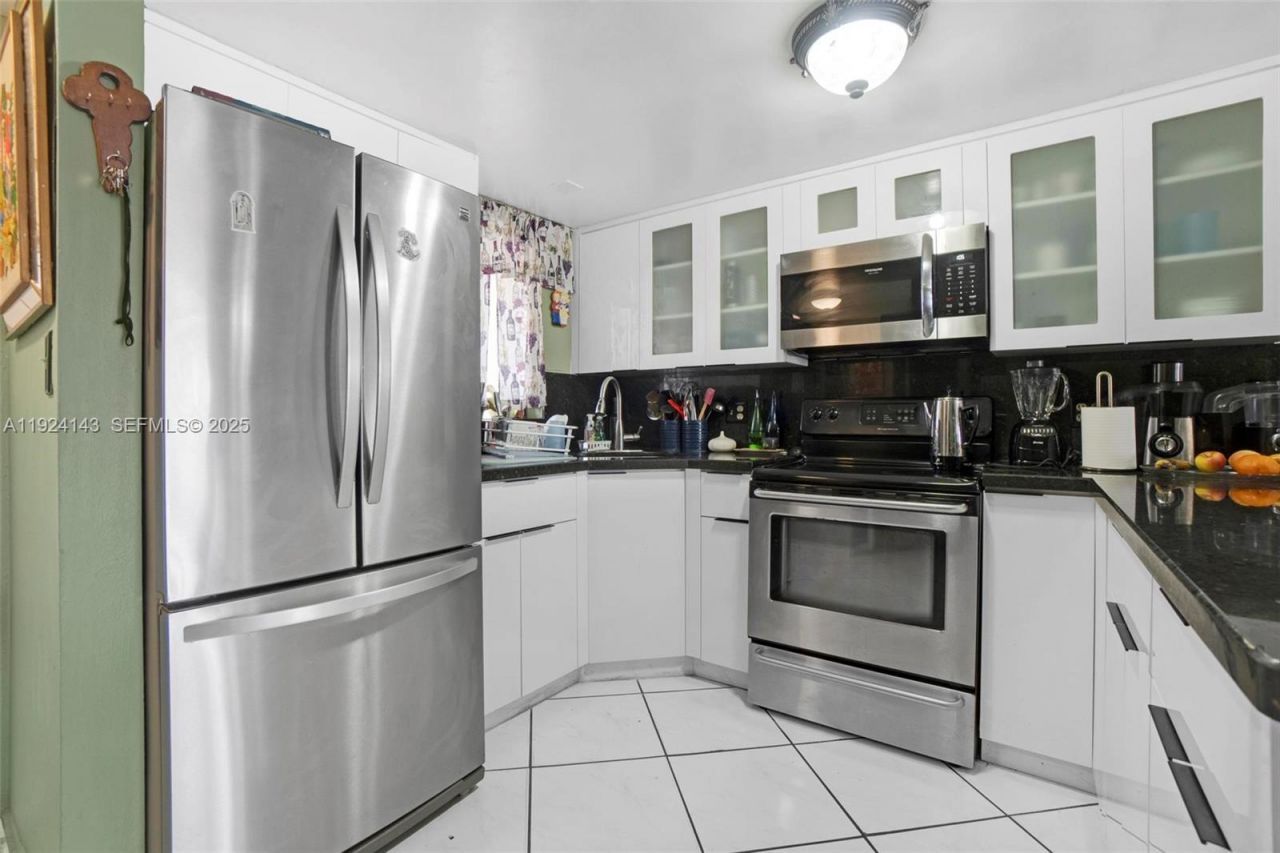 5530 W 26th Ct, Unit 102, Hialeah, FL 33016 Photo