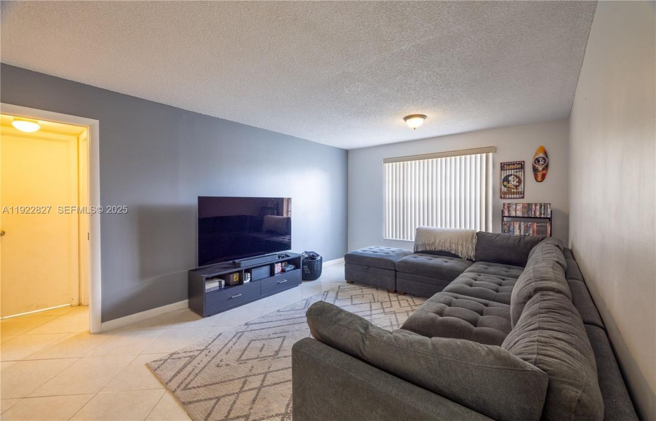 428 NW 70th Ave, Unit 137, Plantation, FL 33317 Photo