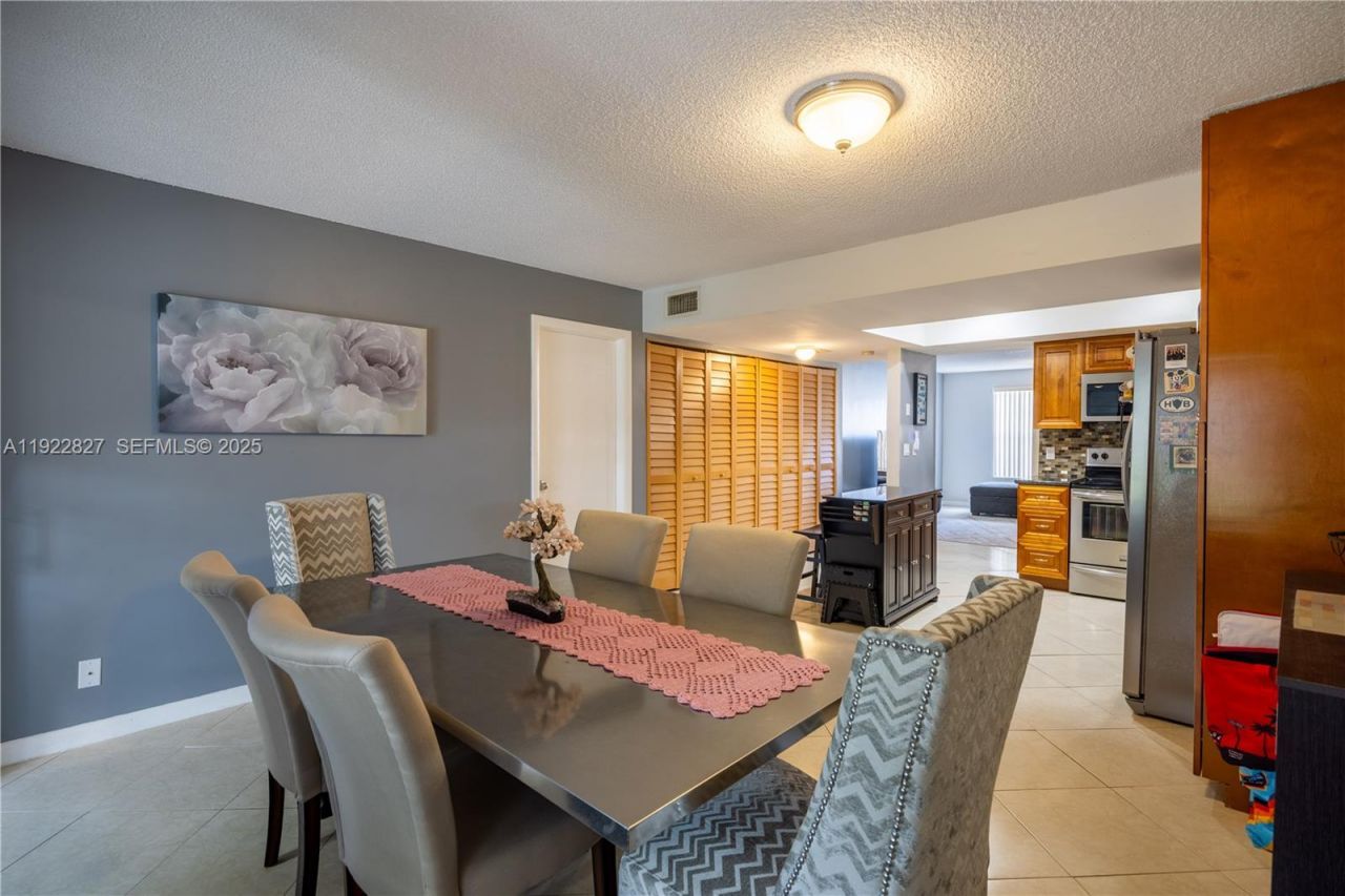 428 NW 70th Ave, Unit 137, Plantation, FL 33317 Photo