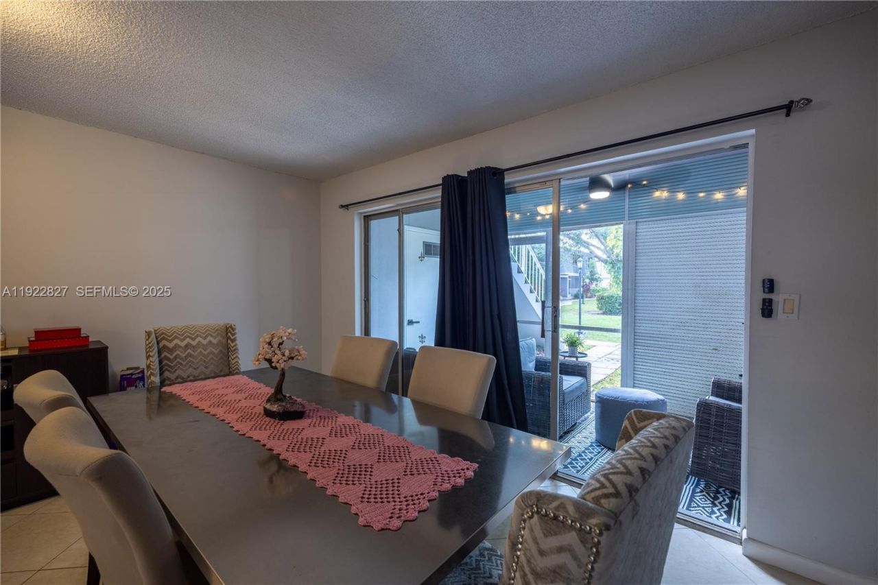 428 NW 70th Ave, Unit 137, Plantation, FL 33317 Photo