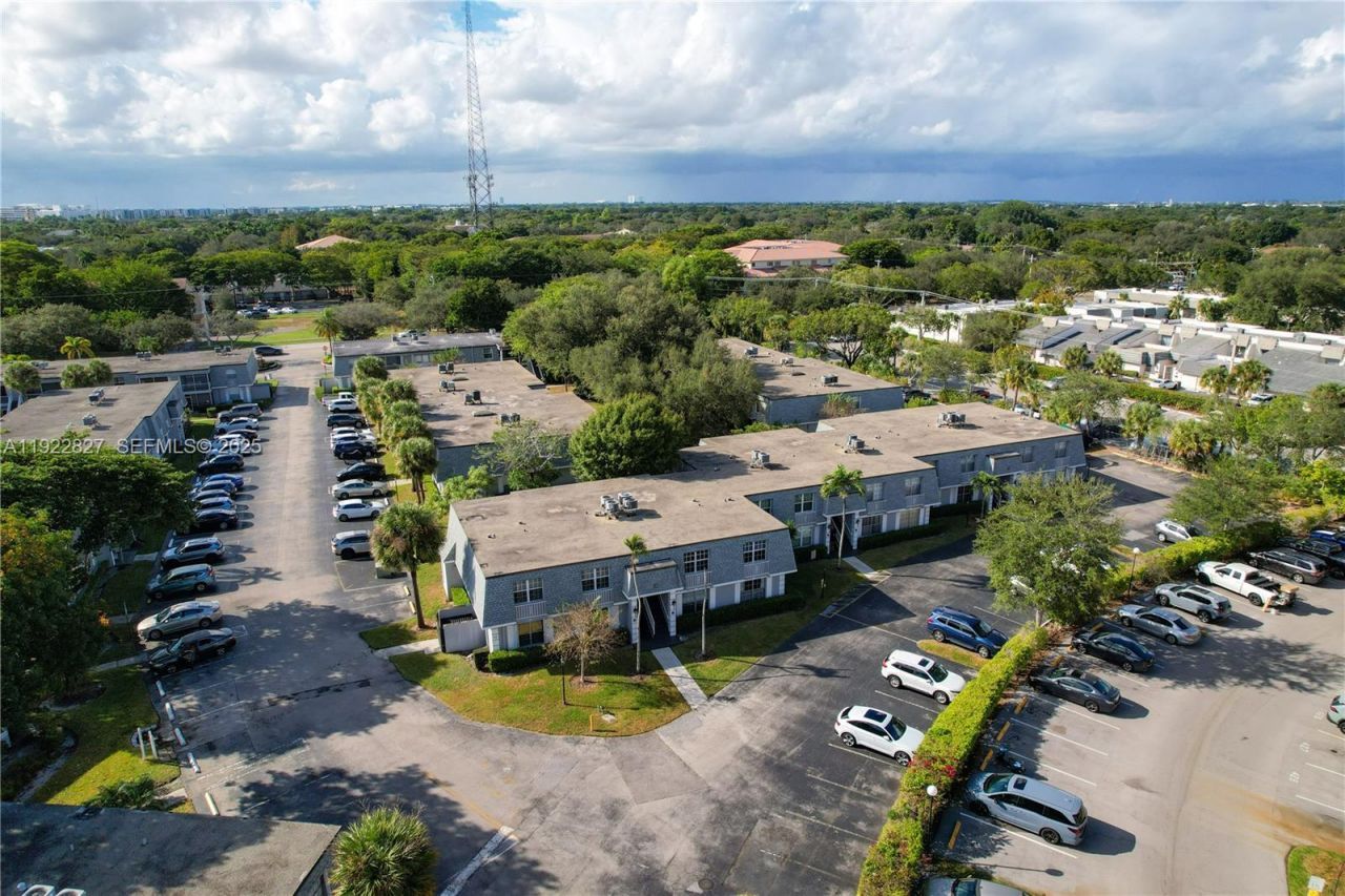 428 NW 70th Ave, Unit 137, Plantation, FL 33317 Photo
