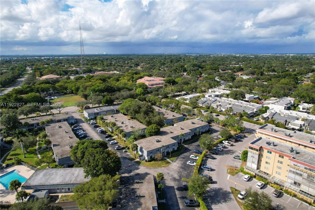 428 NW 70th Ave, Unit 137, Plantation, FL 33317 Photo