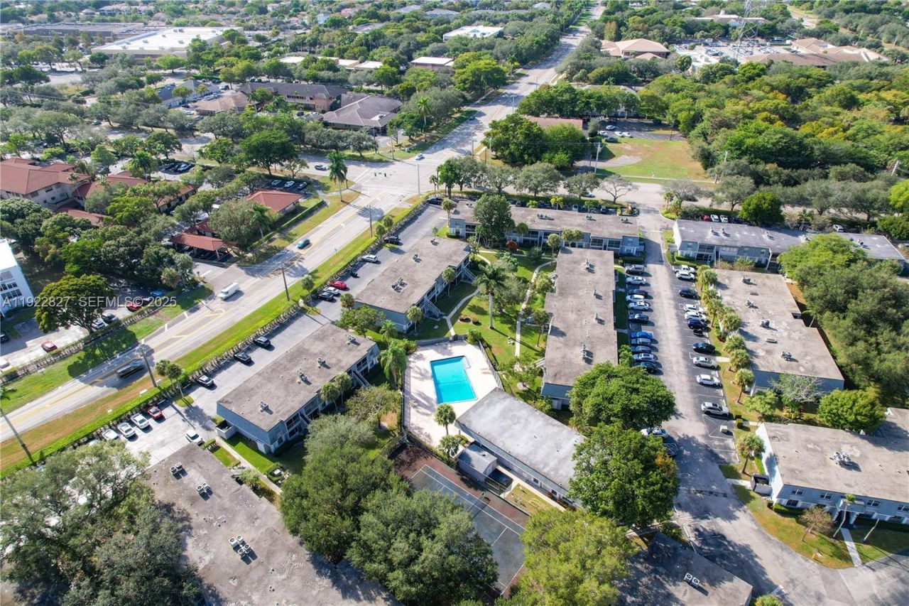 428 NW 70th Ave, Unit 137, Plantation, FL 33317 Photo