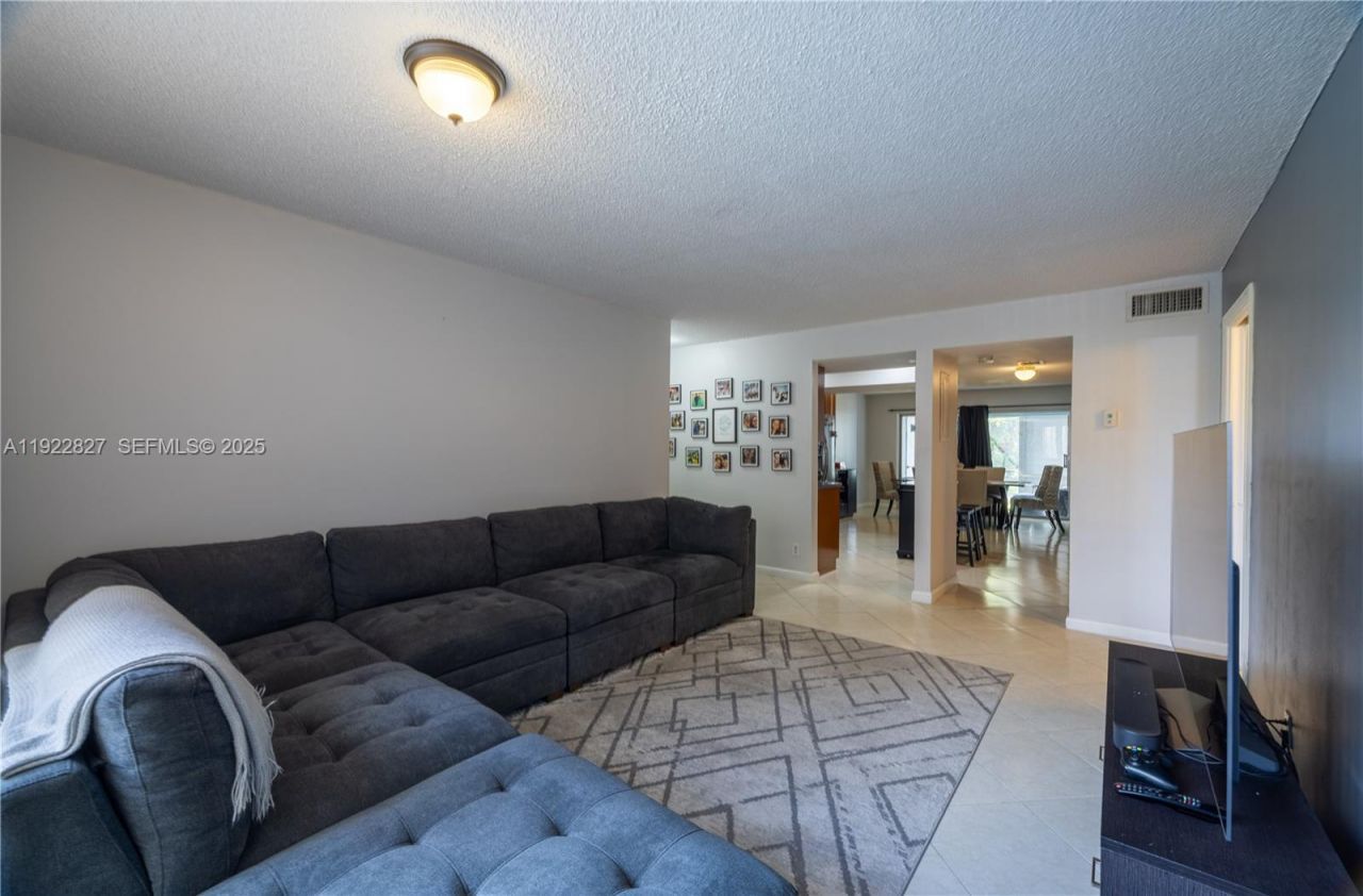 428 NW 70th Ave, Unit 137, Plantation, FL 33317 Photo